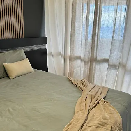 Grayscale Apartman *