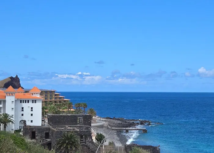 Grayscale * Канису